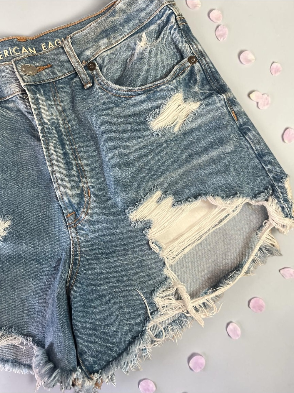 American Eagle Highest Rise 90’s Boyfriend distressed Jeans Shorts - Picture 4 of 16